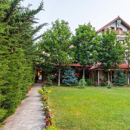 Семеен Хотел Къща Тодорови Stara Zagora Exterior foto
