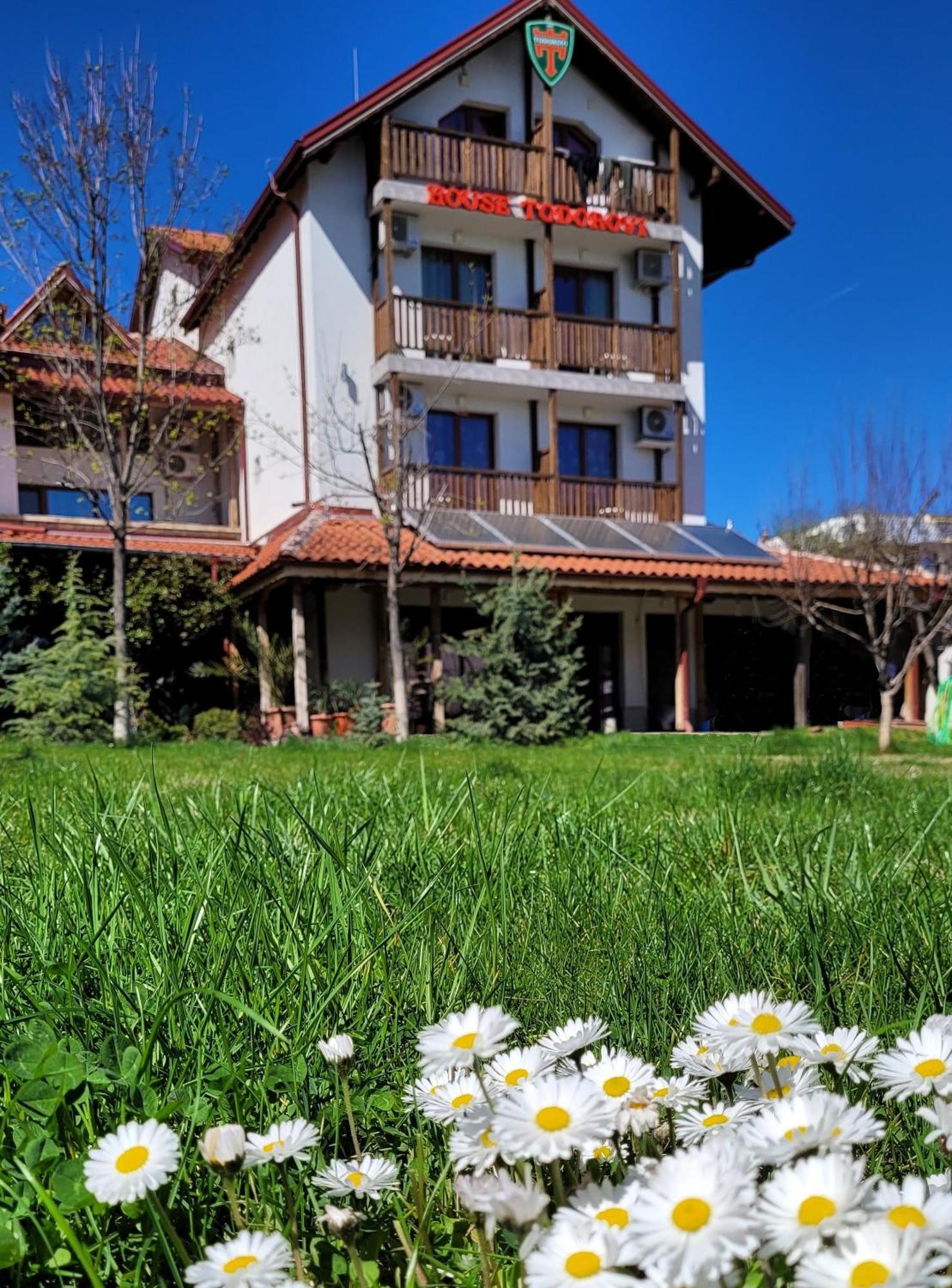 Семеен Хотел Къща Тодорови Stara Zagora Exterior foto